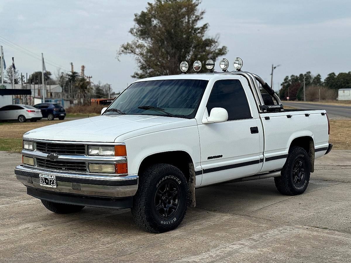 Chevrolet Silverado con Motor Cummins 6 Cilindros año 1998