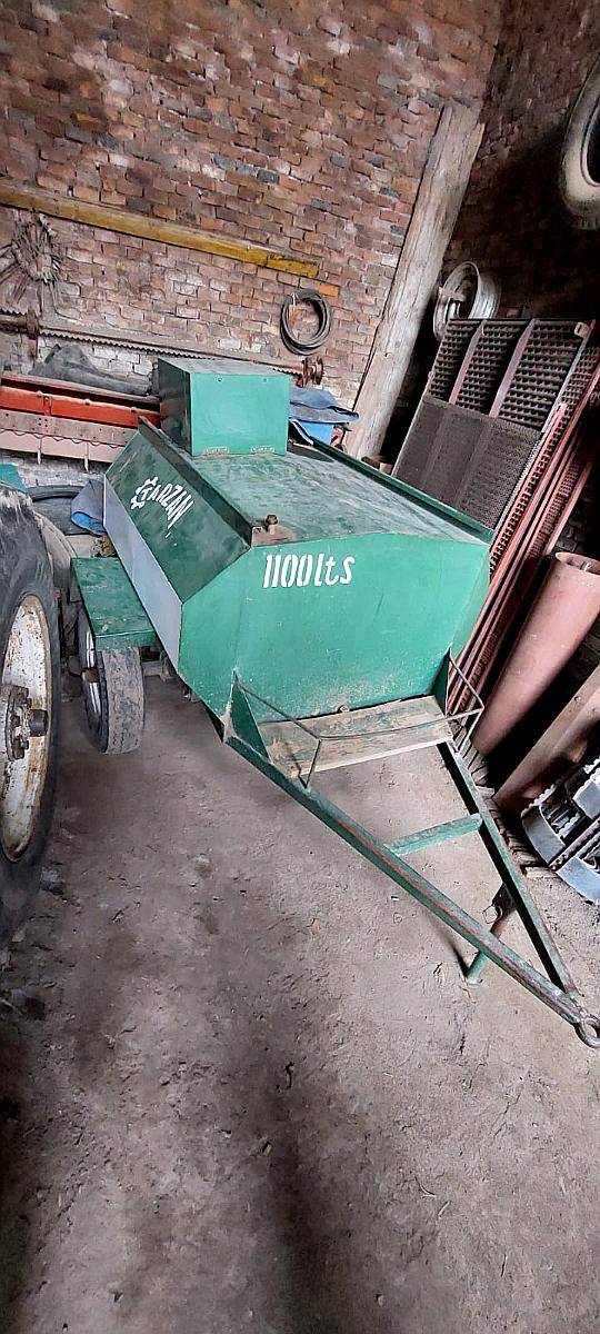 Acoplado Tanque 1100 Lts Tarzan