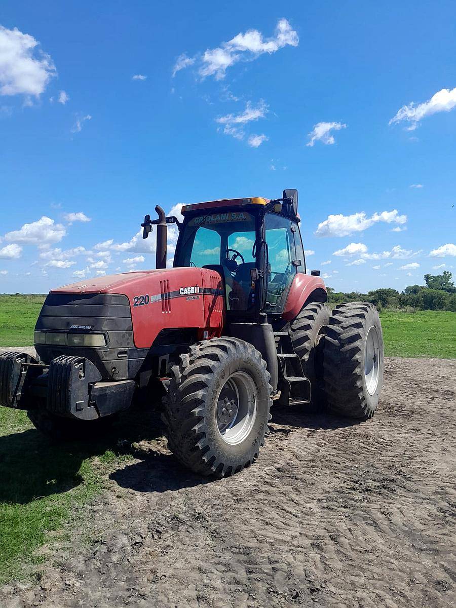 Tractor Case MX220 Usado