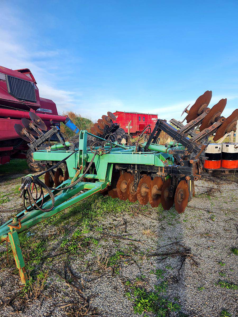 Rastra de 44 Discos con Alas Rebatibles Marca Erca