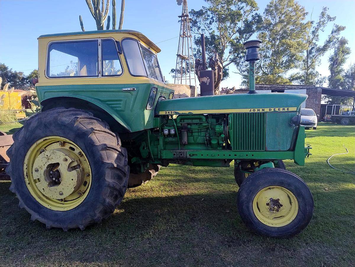 John Deere 3420 Hecho 3520