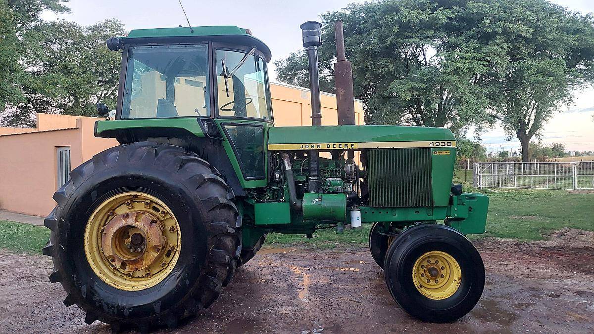 Vendo Tractor John Deere 4930