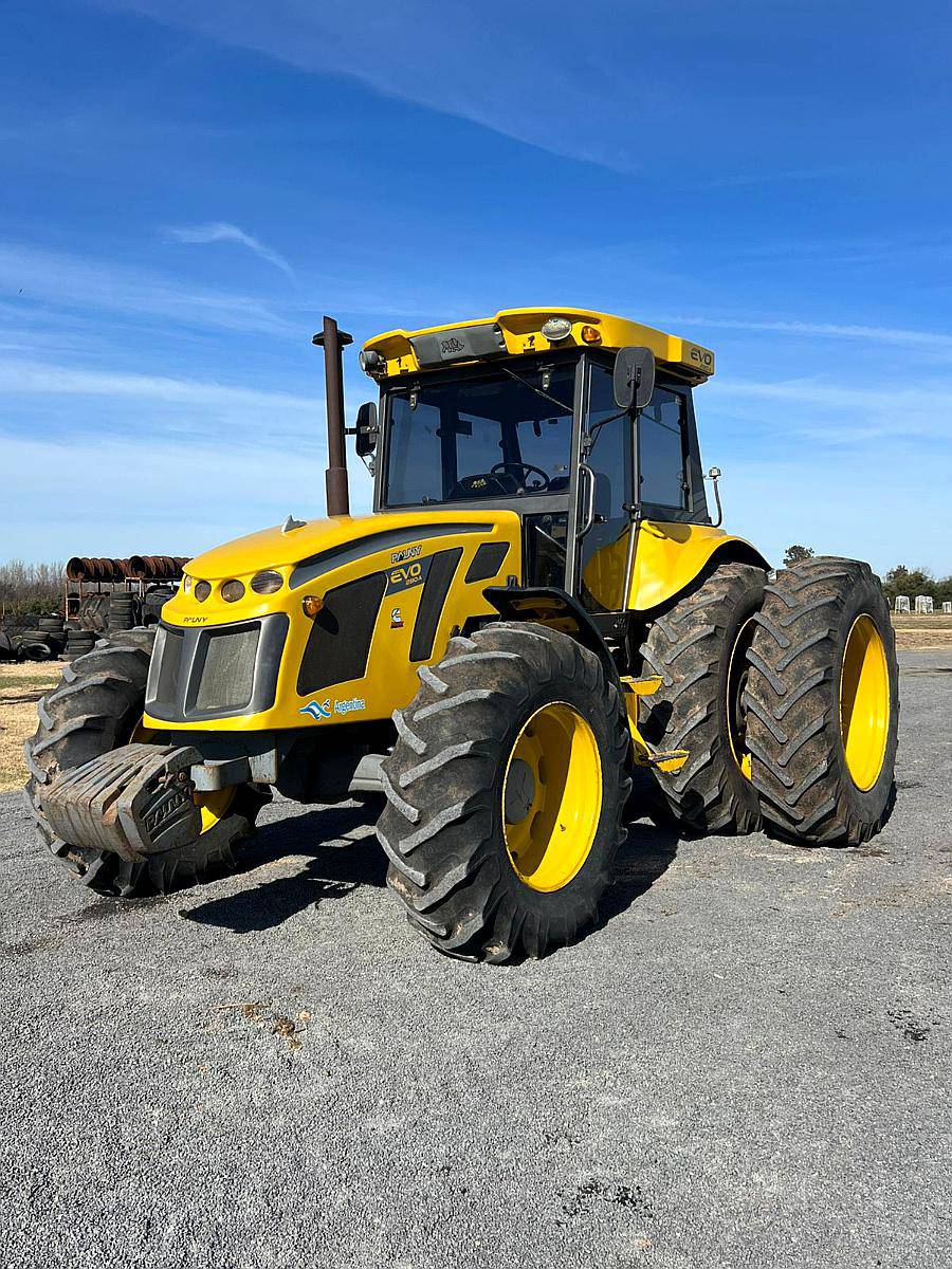 Tractor Pauny EVO 280 año 2014 con Centro Cerrado