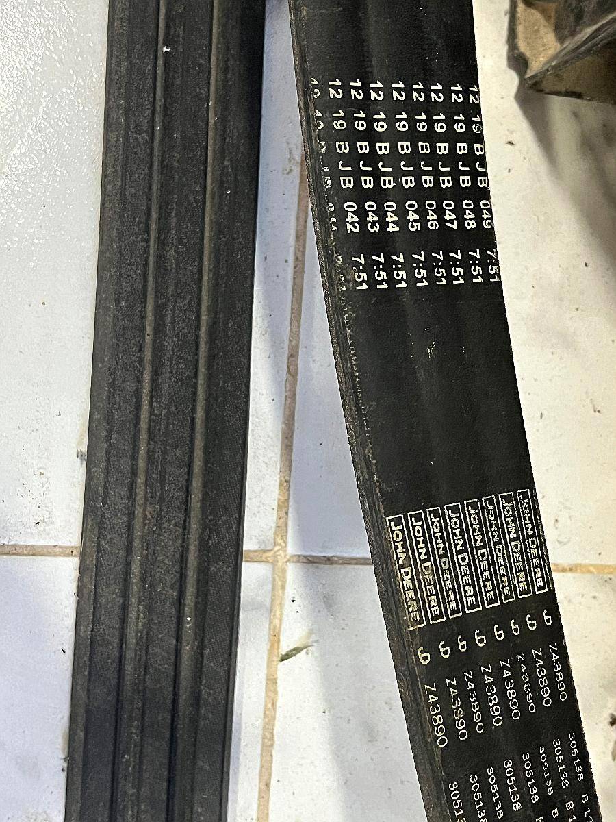 Correa Triple Trapezoidal JD Z43890