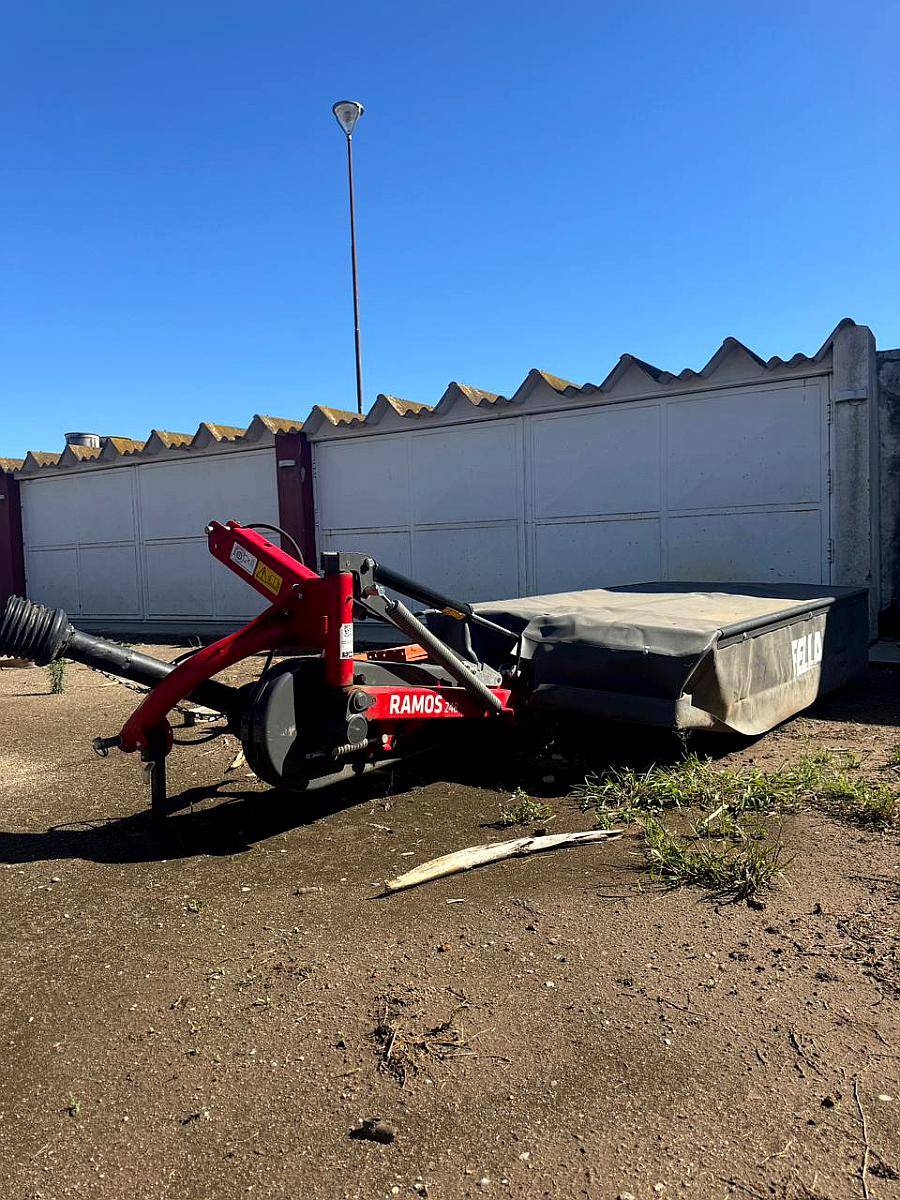 Segadora de 3 Puntos Fella Ramos 248, de 2,42 M