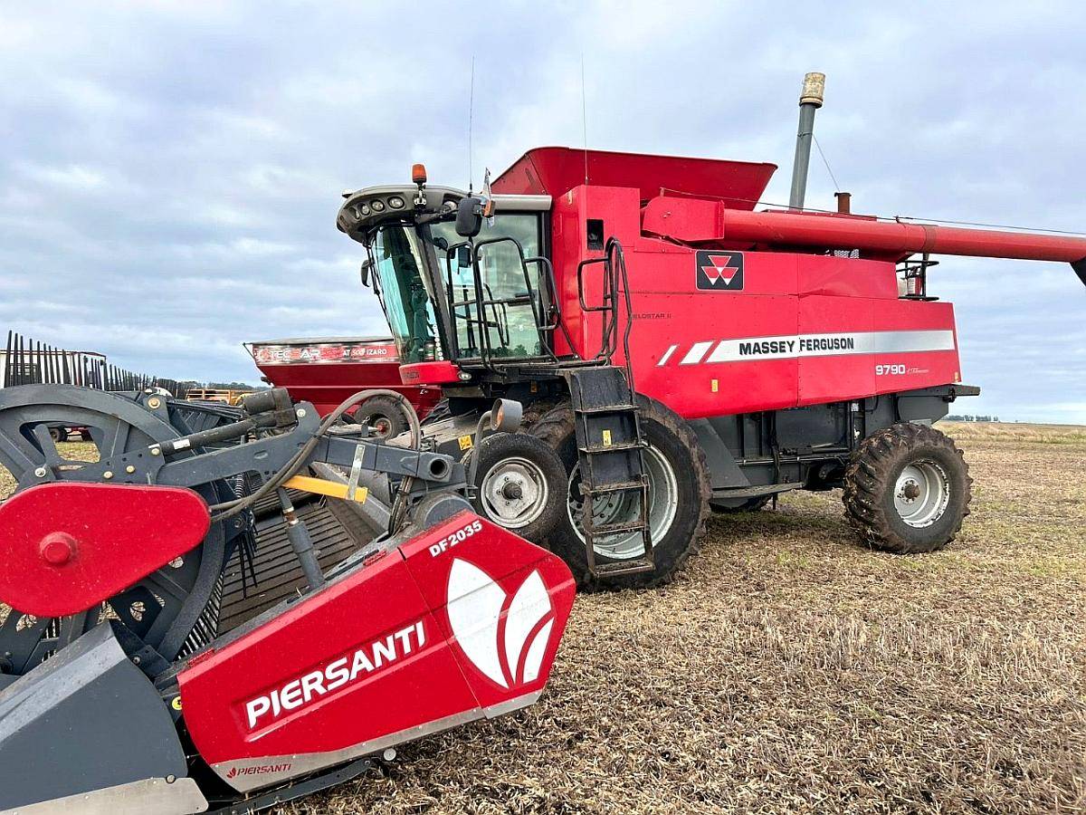 Massey Ferguson 9790 con Draper Poersantti