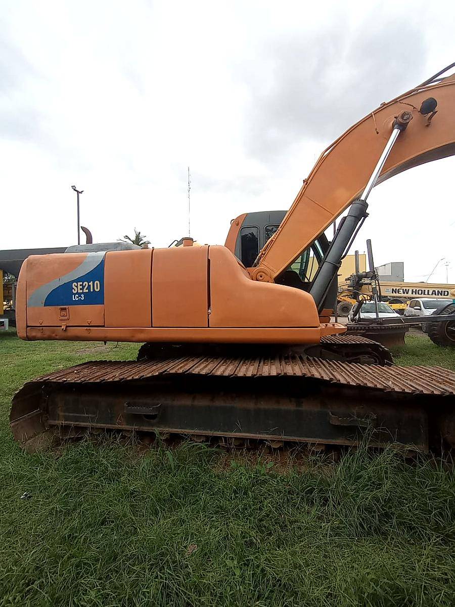 Excavadora Samsung SE 210