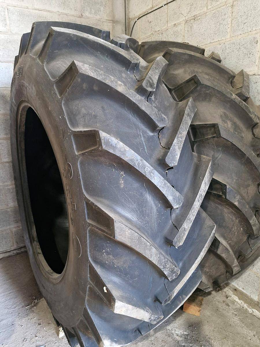 Cubiertas Agricolas Fate 20.8-38