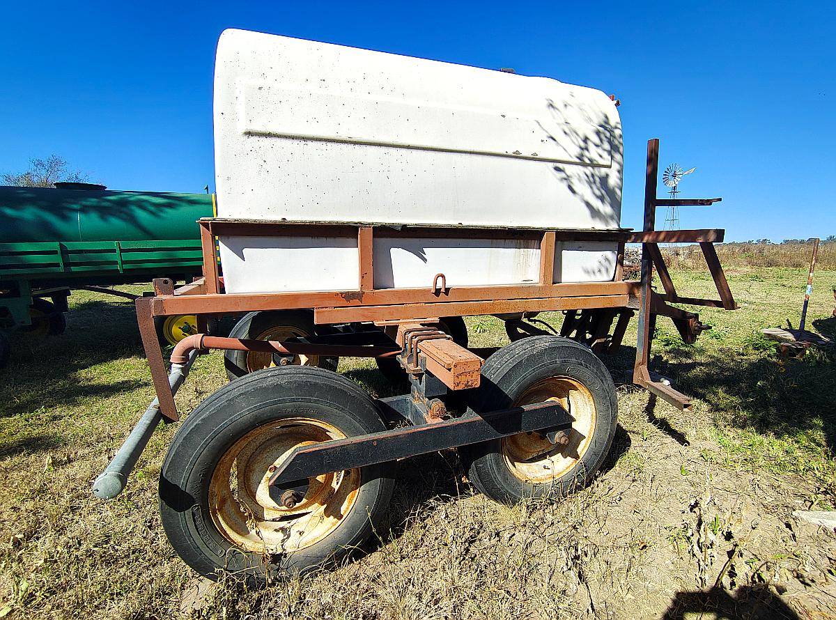 ☀️🌾↗️ Vendo Tanque 2.200 Lts Regador