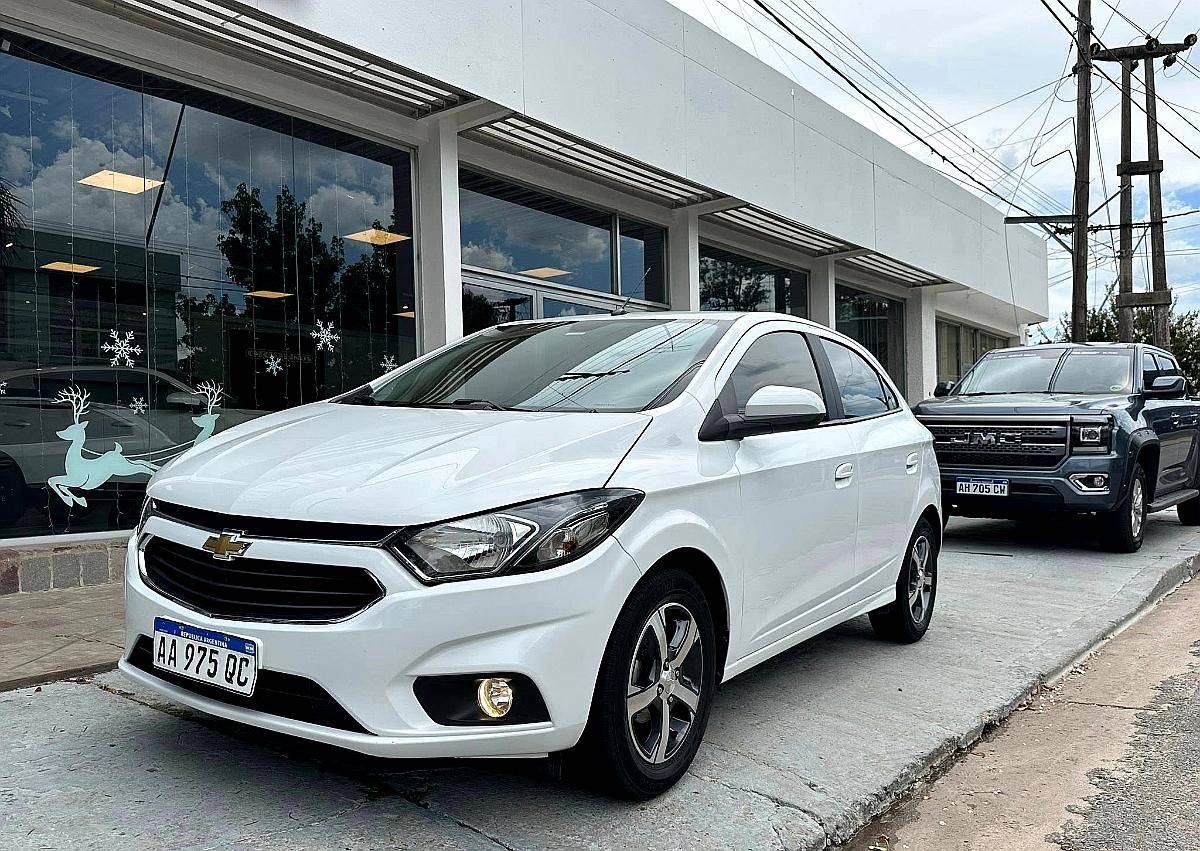 Chevrolet Onix 1.4 Nafta Manual LTZ año 2017 Impecable