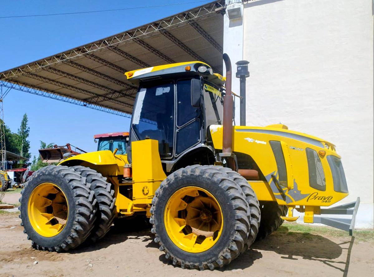 Tractor Pauny Bravo 540