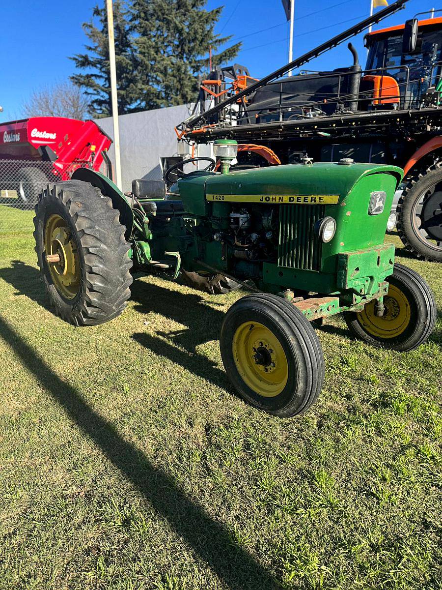 Tractor John Deere 1420