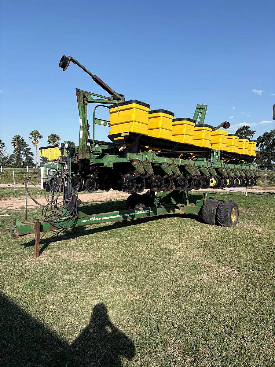 John Deere 1740, 16 a 52