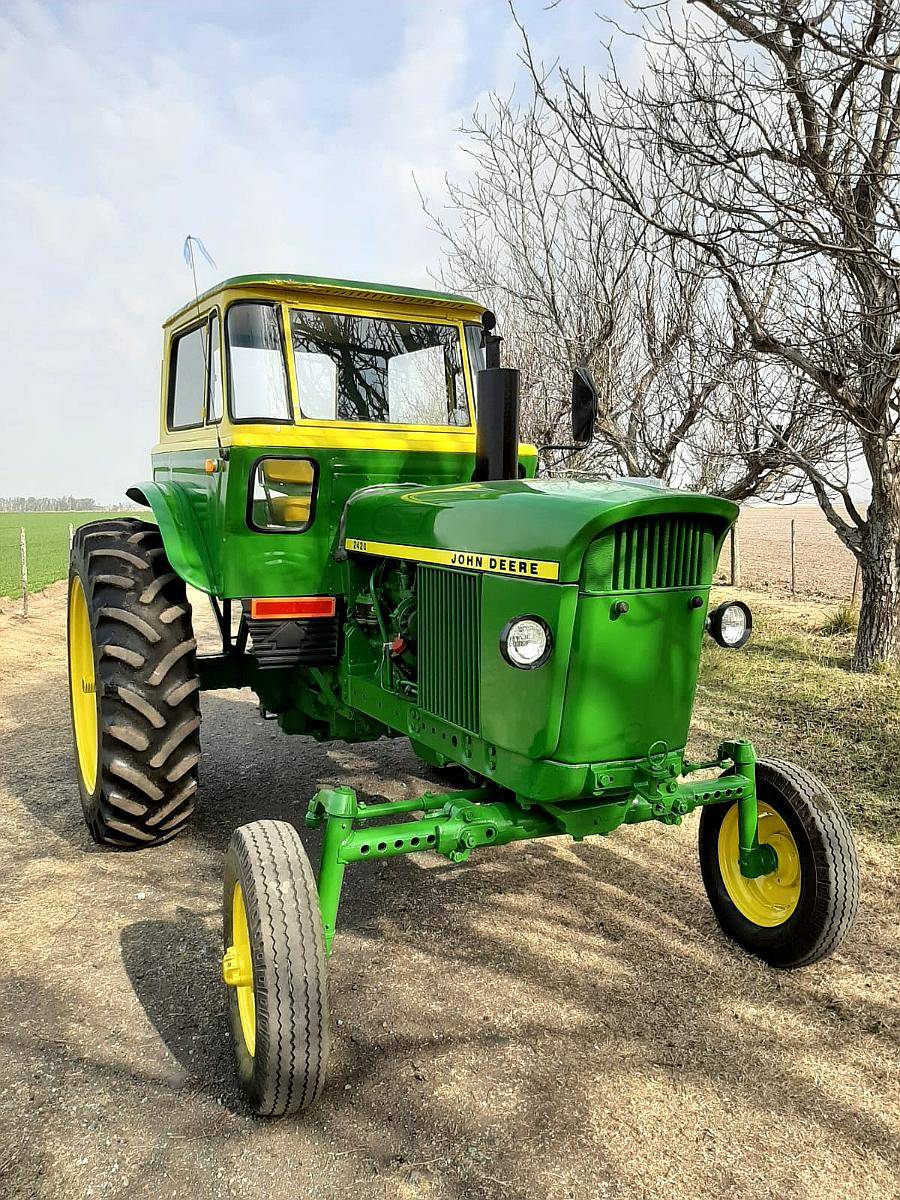 Tractor John Deere 2420