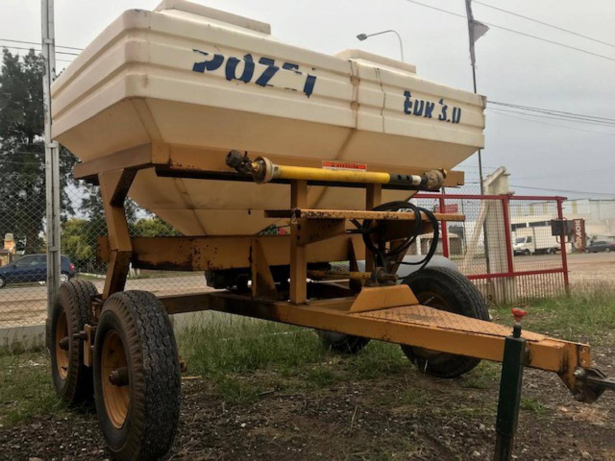Fertilizadora Pozzi EDR 3000