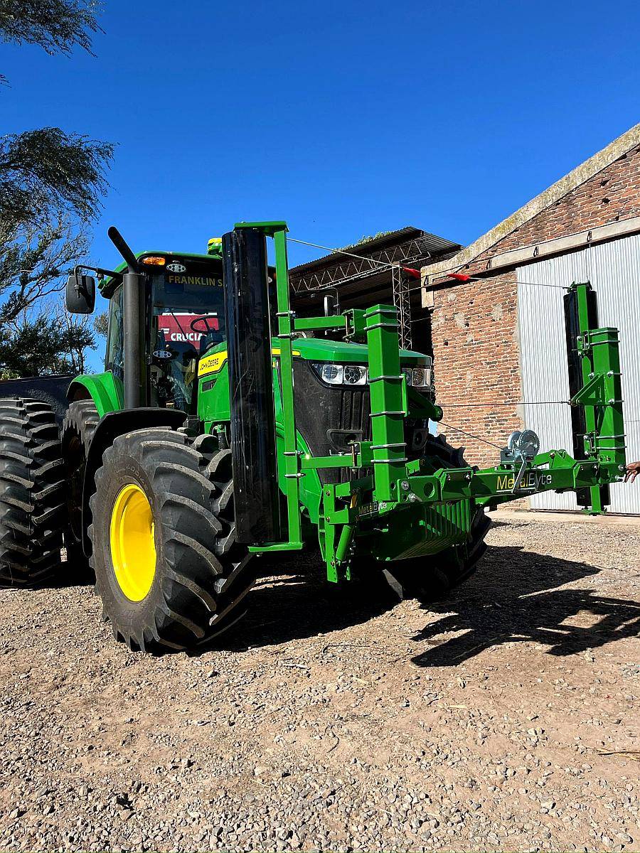 Rolo Pisa Rastrojos / Palos