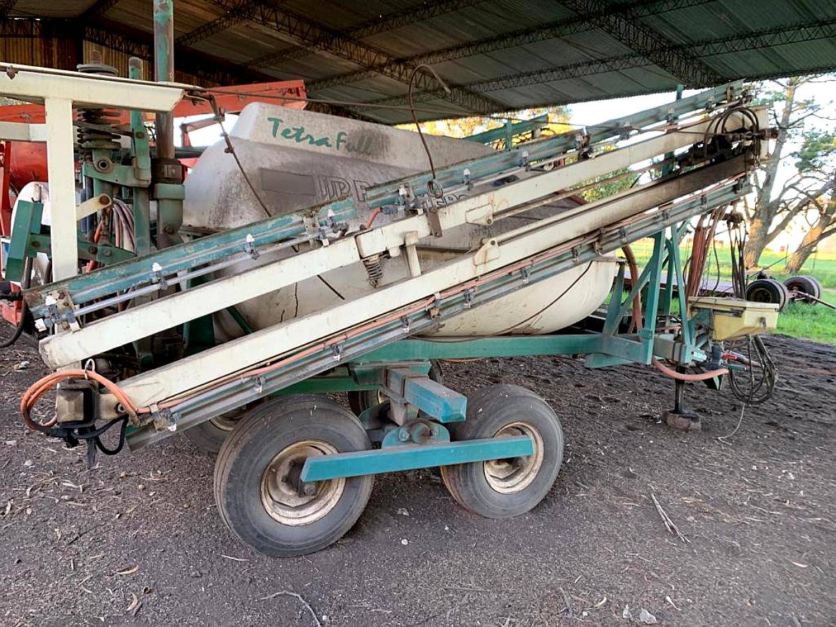 Pulverizadora Pampero Tetra Full de 3000 Lts, 18 Mts