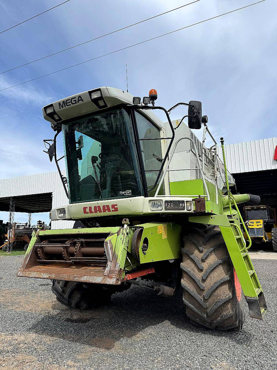Claas Mega 370 año 2005 con Plataforma 30 Pies