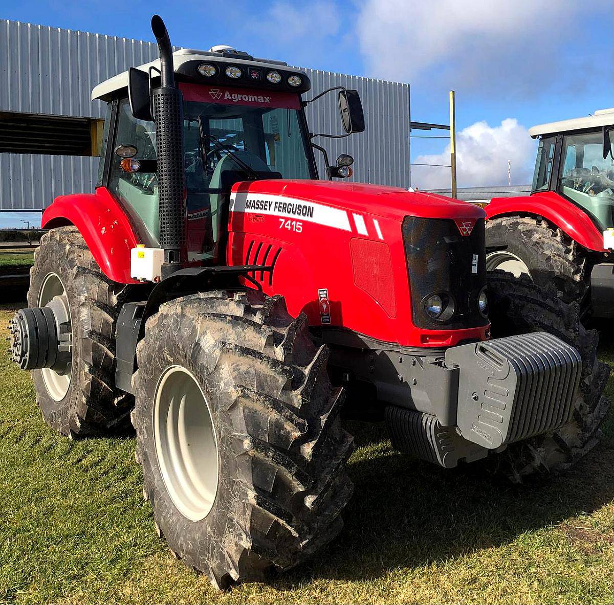 Tractor Massey Ferguson 7415