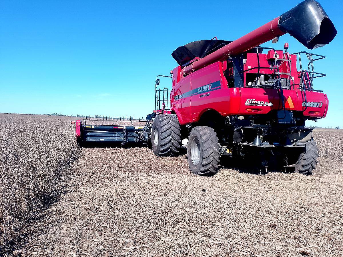 Case 7088 2013 con Draper Macdon 35 Pies