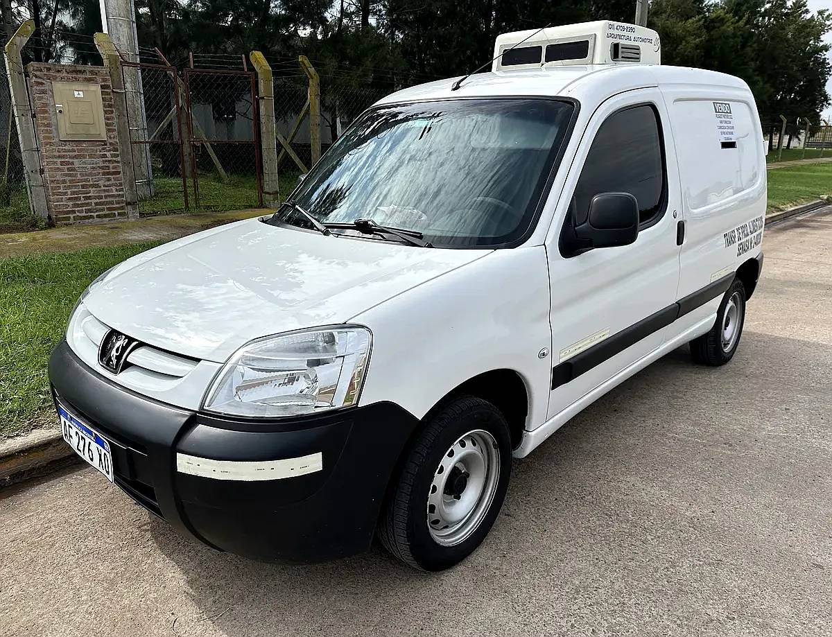 Vendo Peugeot Partner 1.6 HDI Furgon con Equipo de Frio.