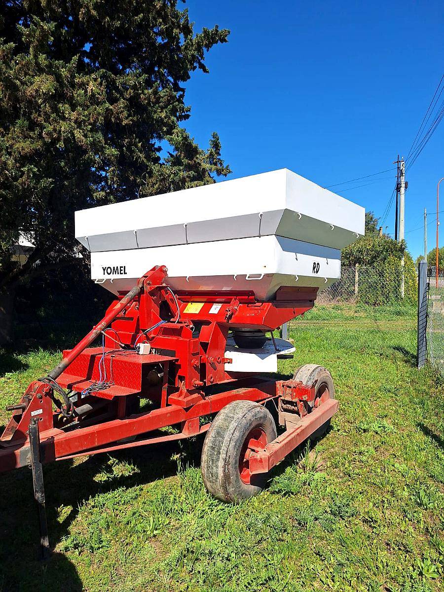 Fertilizadora Yomel 3036 Z 36 Metros