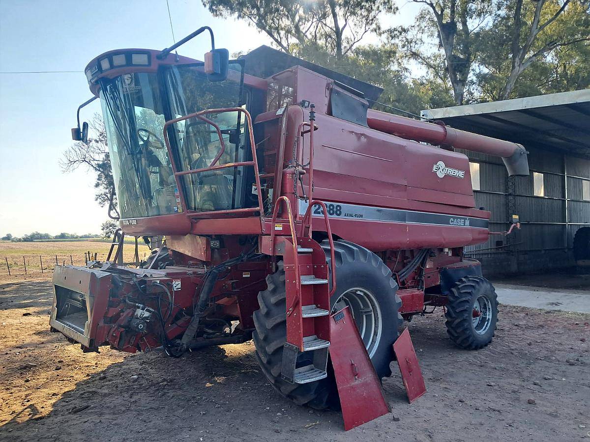 Usado - Case IH 2388 - año 2004 - 2wd - ROD Simple - 30 Pies