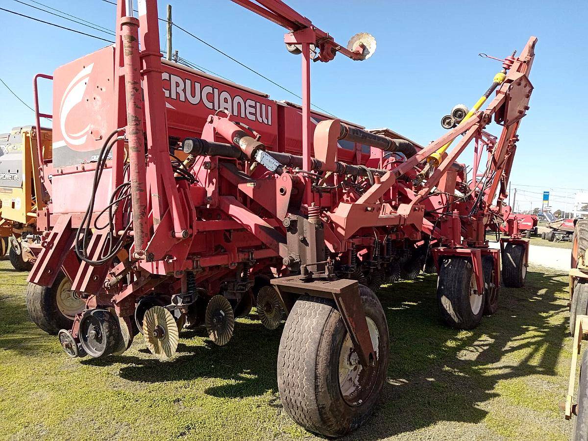 Sembradora Crucianelli, 18/52 Fert Simple,