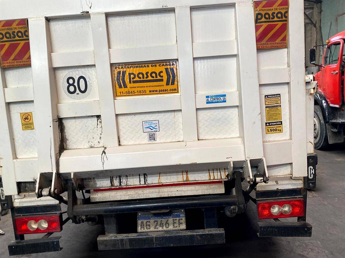 Carrocería Marca Chamula C/ Plataforma Hidraulica Car. Tras