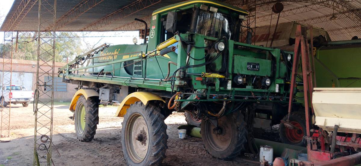 Pulverizadora Tedeschi M 3000 2007