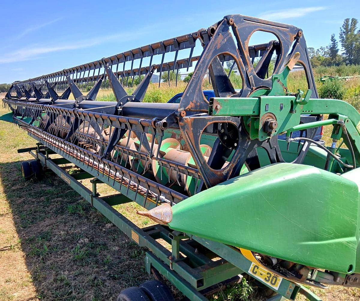 Plataforma Jhon Deere 630f de 30 Pies