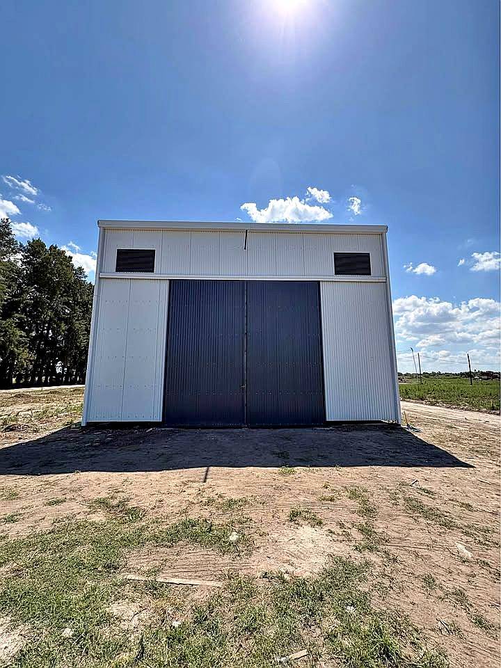 Particular Alquilo Galpon Sobre Avenida