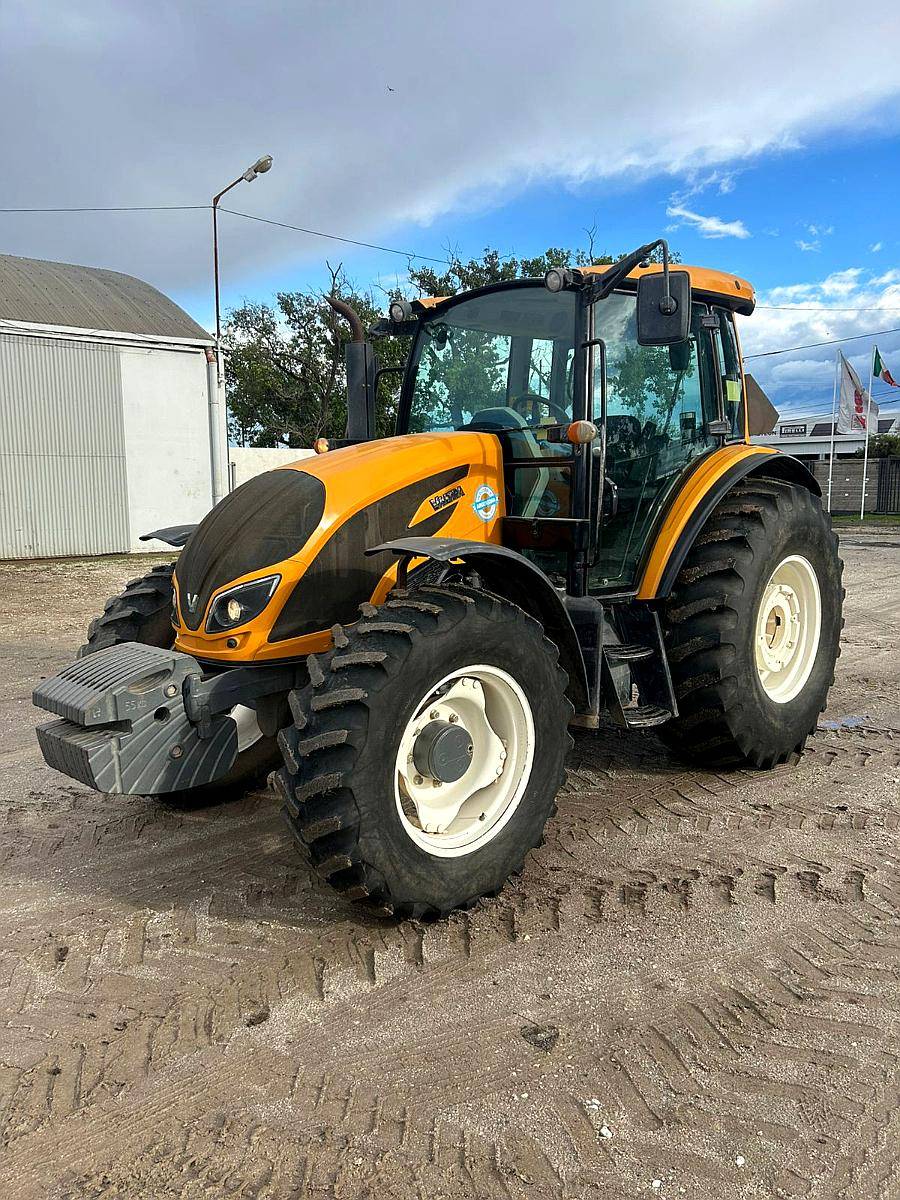 Tractor Valtra 114 Usado