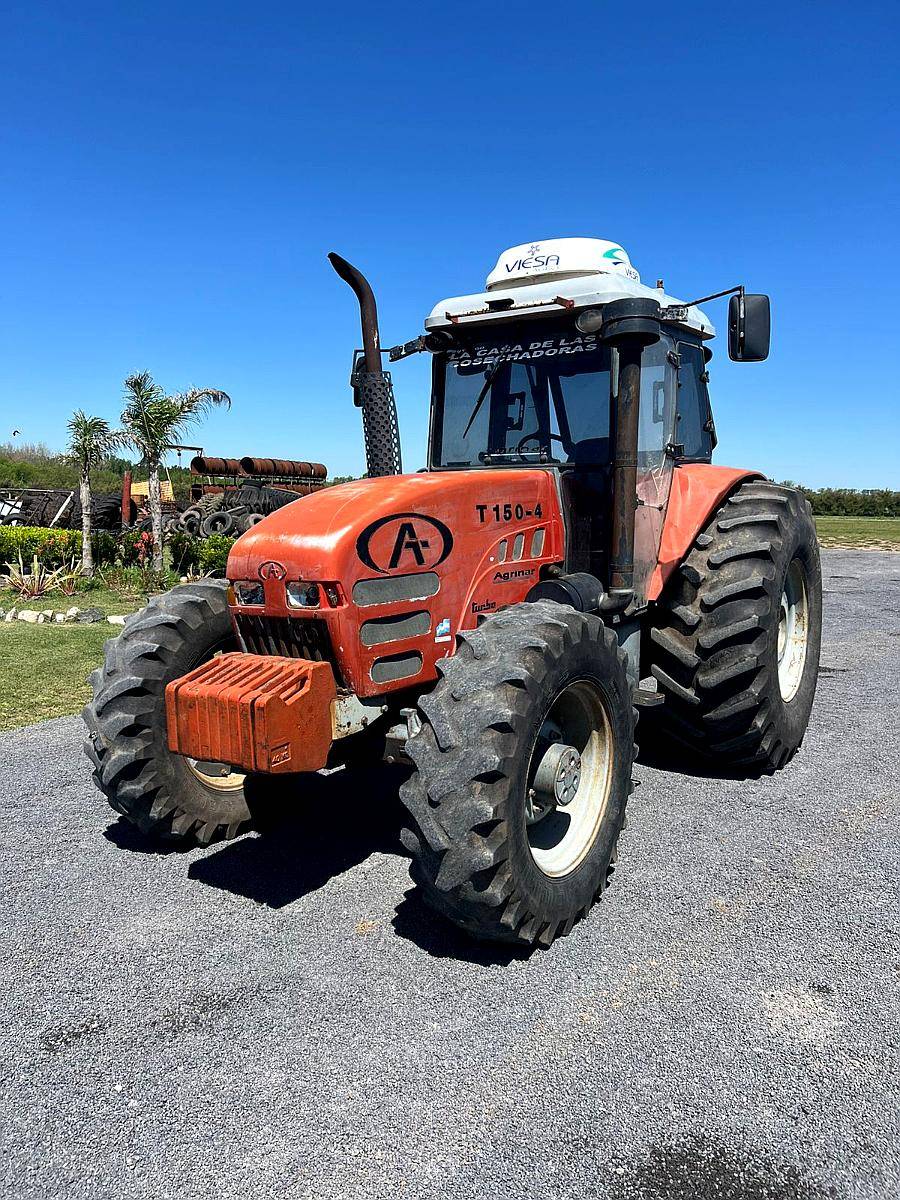 Tractor Agrinar T150/4 año 2006