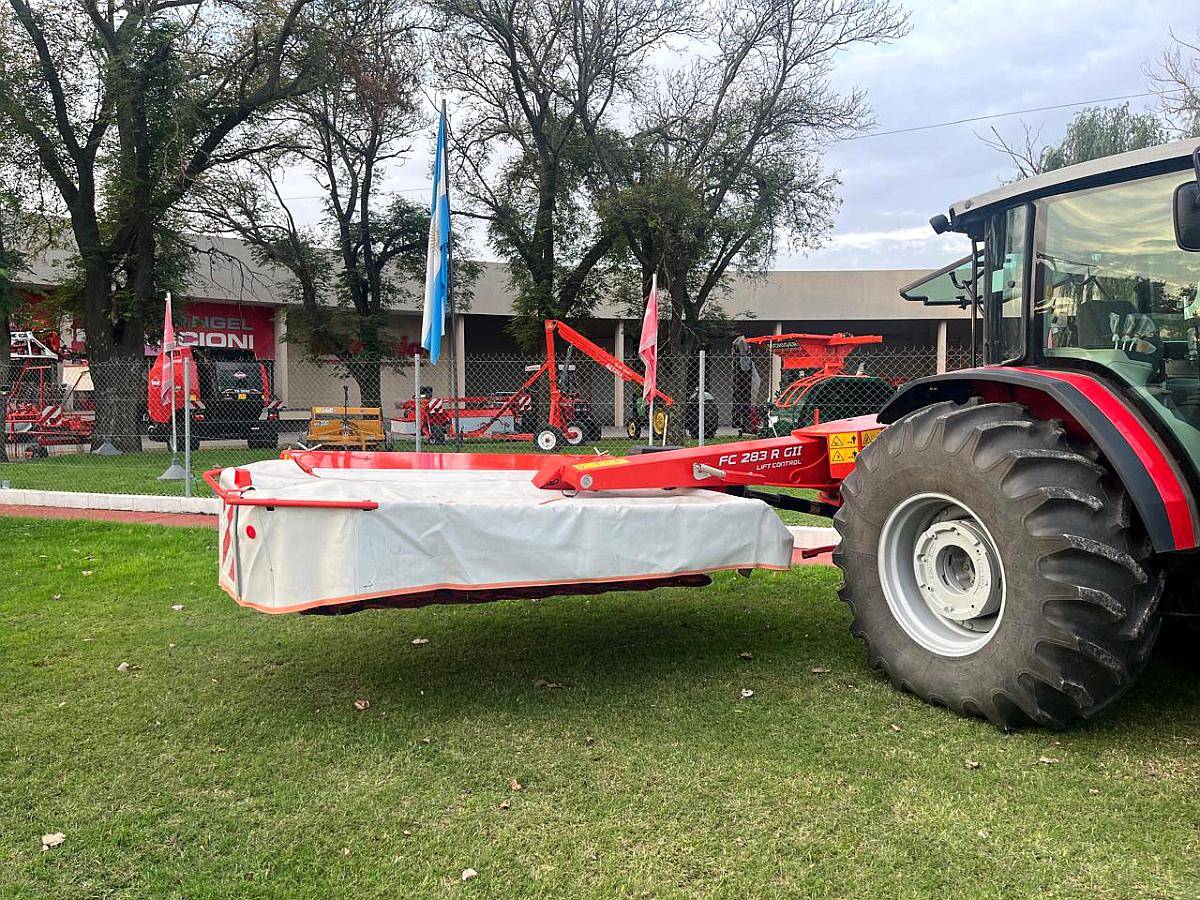 Segadora Acondicionadora Khun FC283 RG