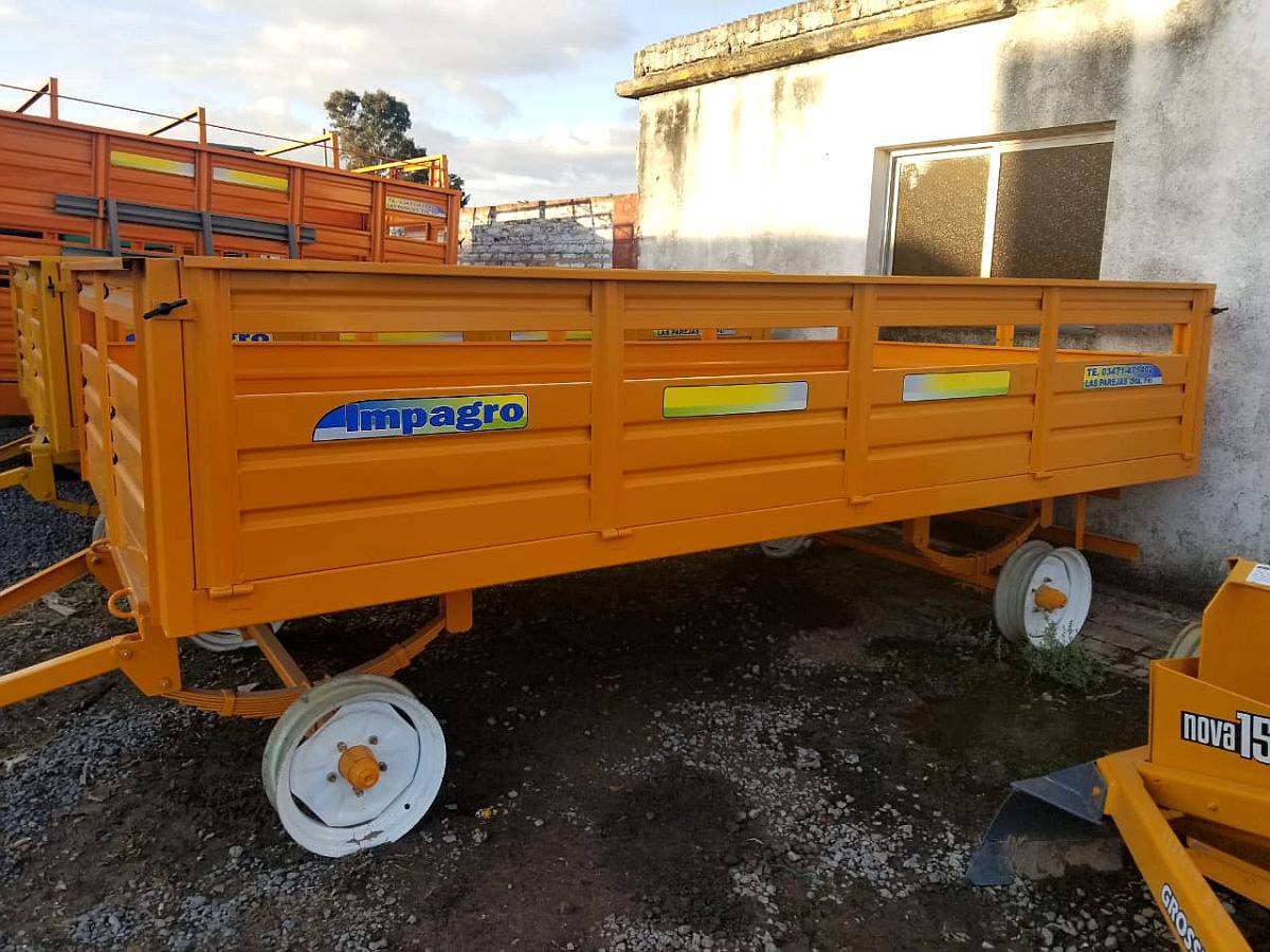 Acoplados Playos Impagro de 4X2 Mts para 4 TN