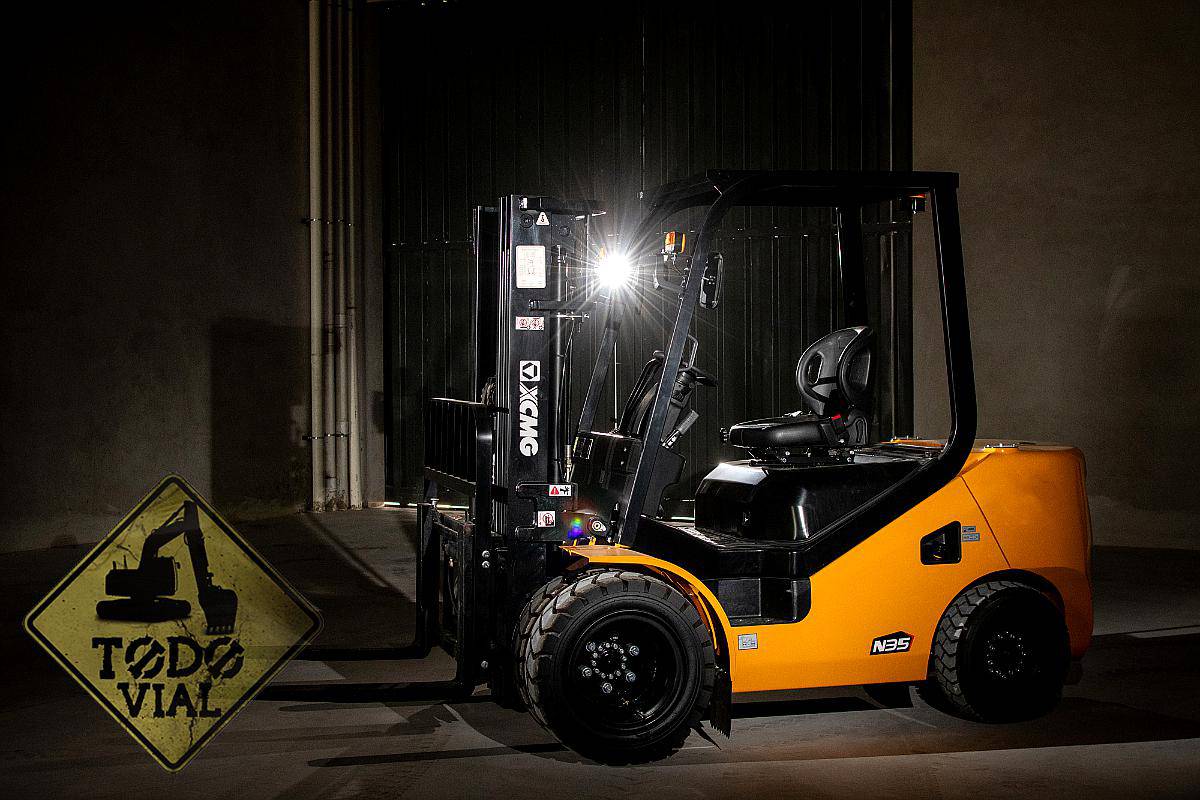 Autoelevador Xcmg FD35 3.500kg Dual T/T 4.5mt Todo Vial