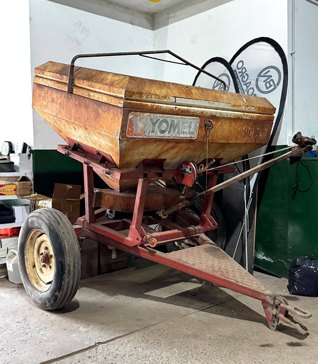 Fertilizadora Yomel de 1000 Lts Bidisco