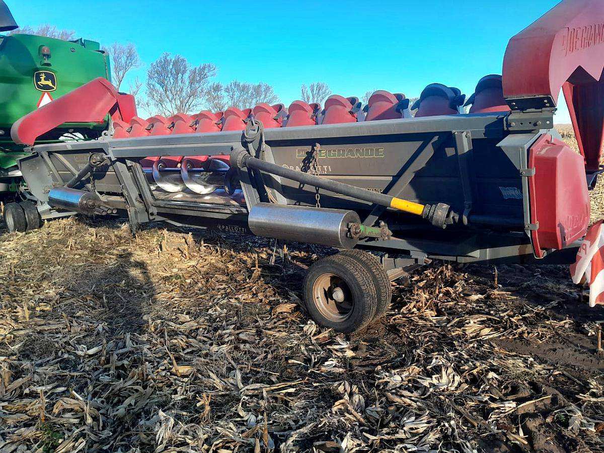 Maicero de Grande 13/52 con Remolque de Dos Ejes. año 2017