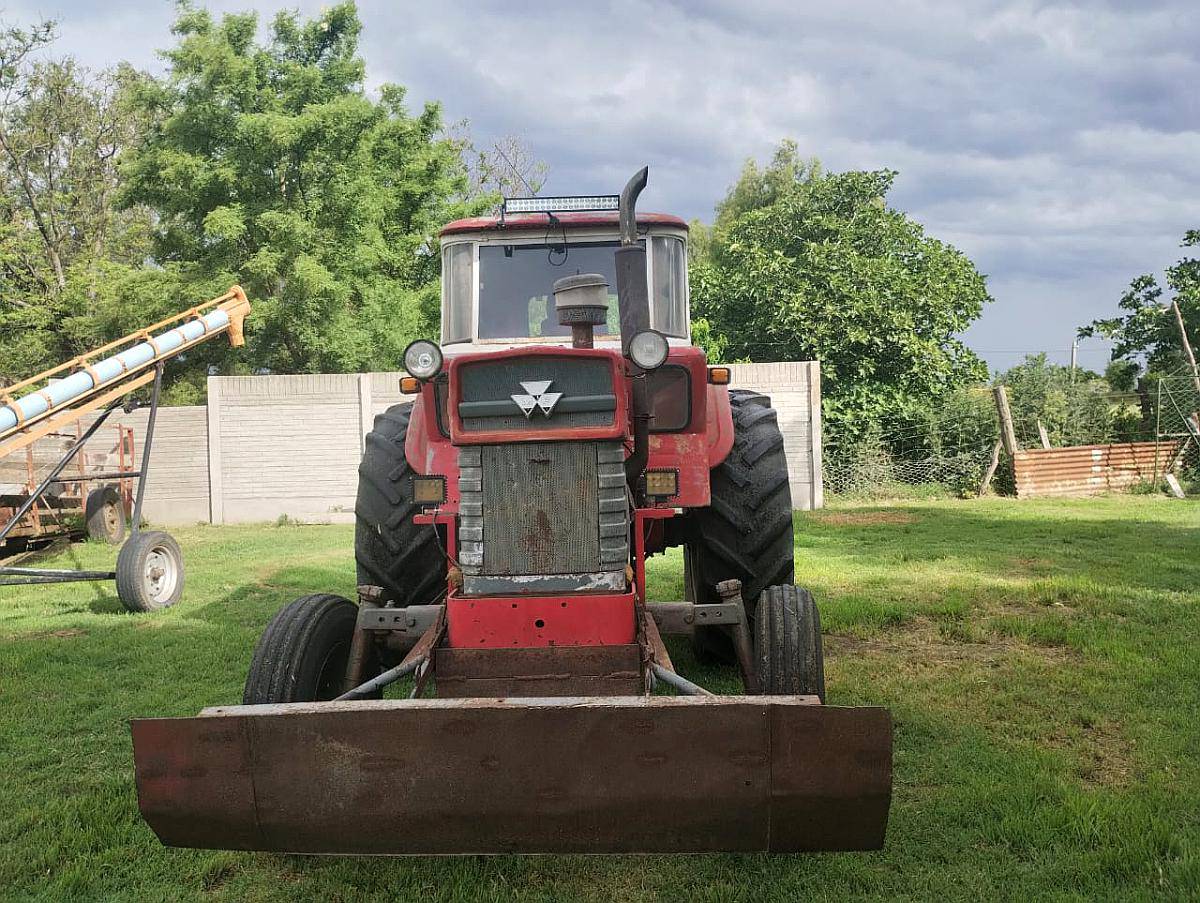 Massey Ferguson 1075 año 1975-financiación Propia