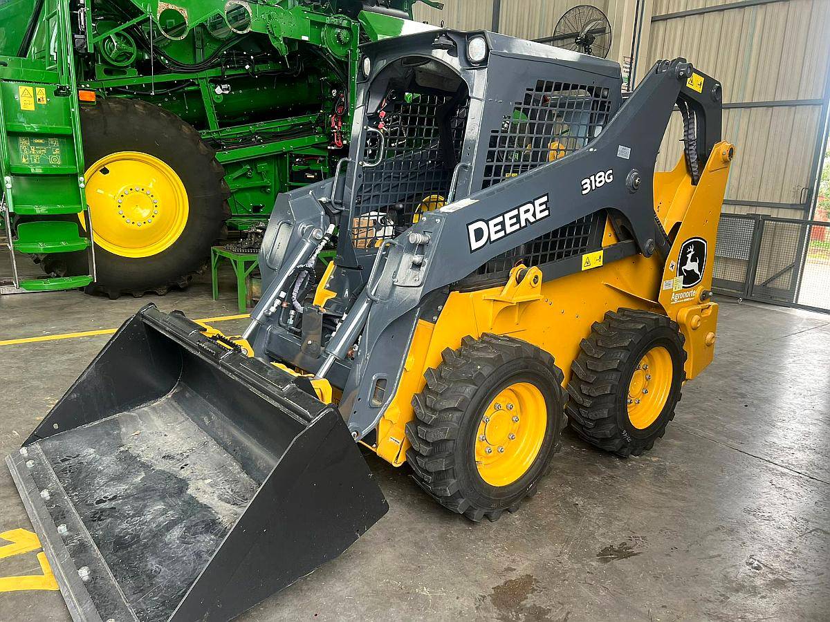 Minicargadora John Deere 318g 2024/ 0km
