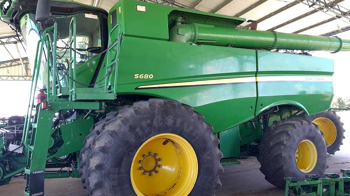 John Deere S680 DD 645 FD. M 7700 HS. R 5200 HS. Piloto