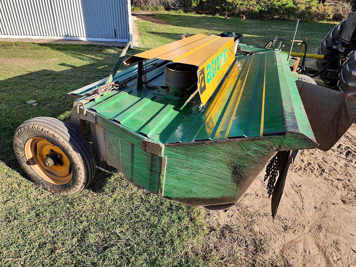 Desmalezadora e Hileradora 3mts a Corra. año 1998.