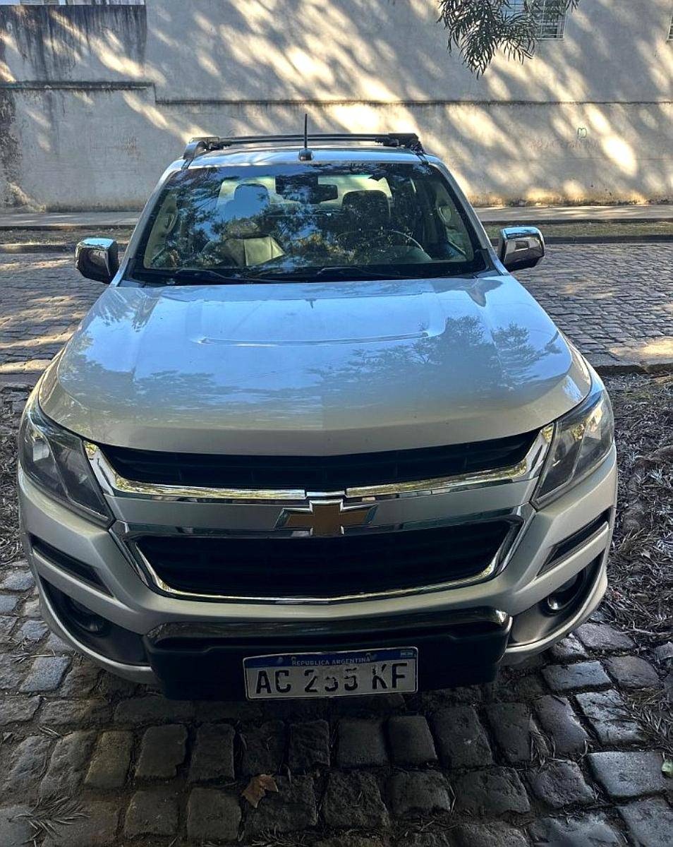 Camioneta S10 High Country en Buen Estado