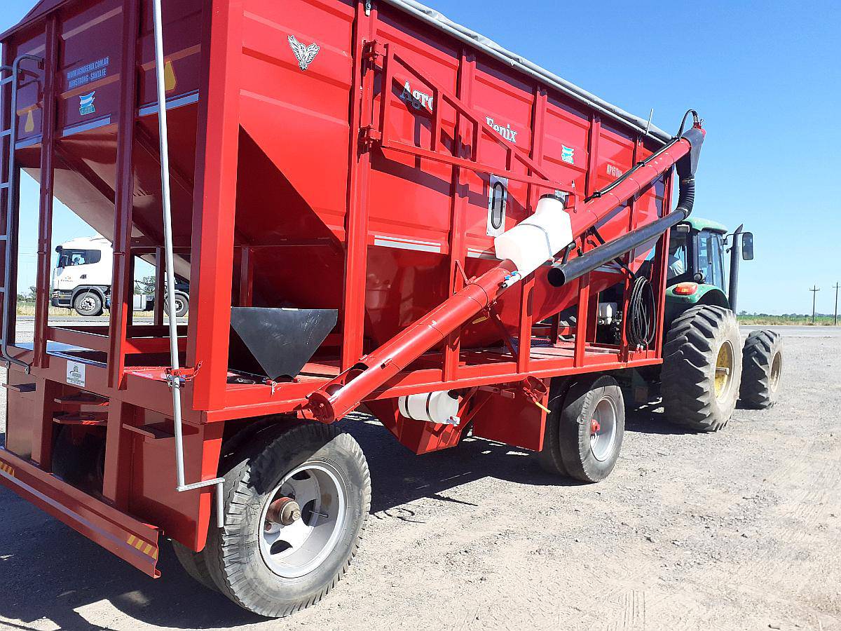 Tolva Semillera Completa de 14 T Nueva