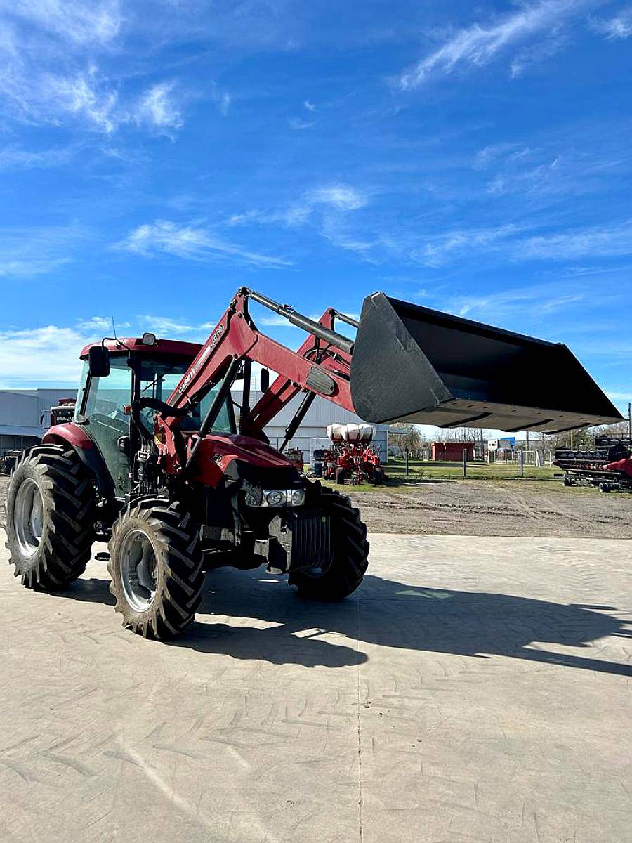 Tractor Case IH Farmall 80 - Pala Frontal Case IH - Joistick