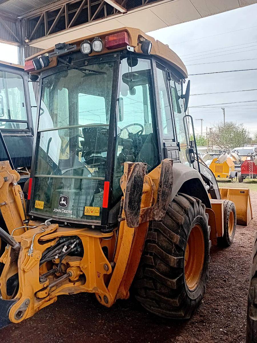 Retroexcavadora John Deere 310l. Año: 2022.