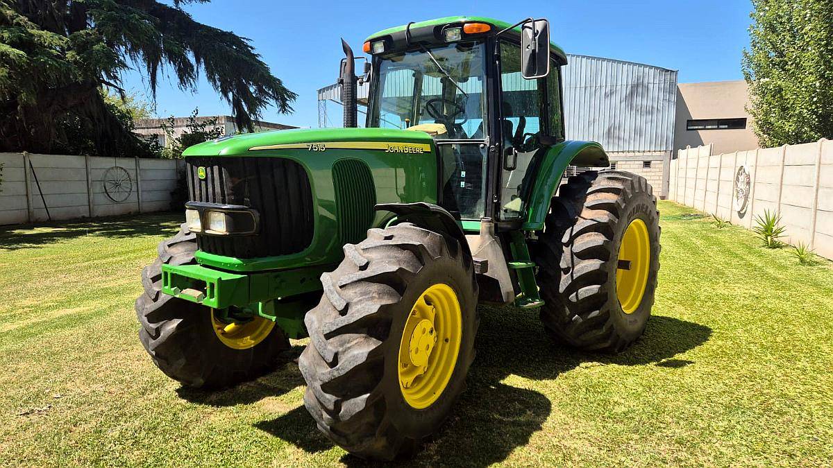 Tractor JD 7515 año 2006 con Piloto Original