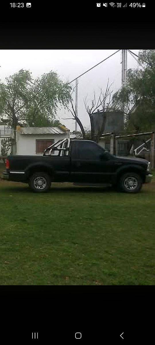 Ford F 100 Duty XLT año 2011