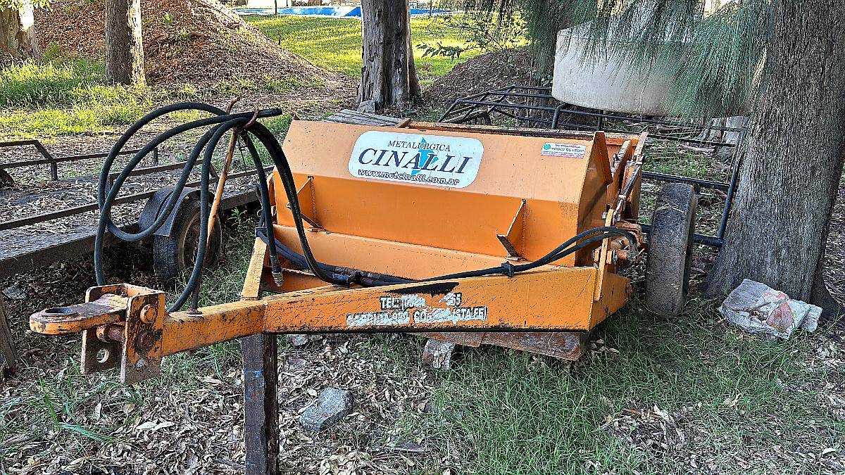 Pala de Arrastre Cinalli 2,3m3